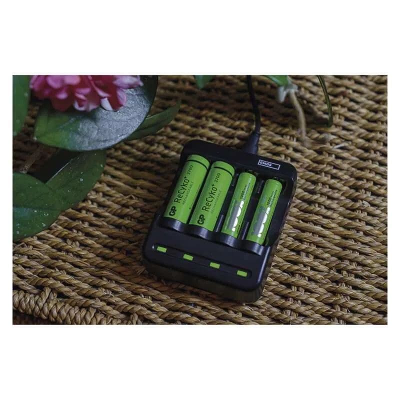 Emos Nabíječka baterií pro 4 x AA/AAA, 300 mA, napájení USB 5V/1A, BCN-40 - náhled 4